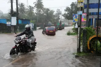 مصرع 61 شخصاً وفقدان 25 آخرين في سيريلانكا جراء فيضانات وانهيارات أرضية