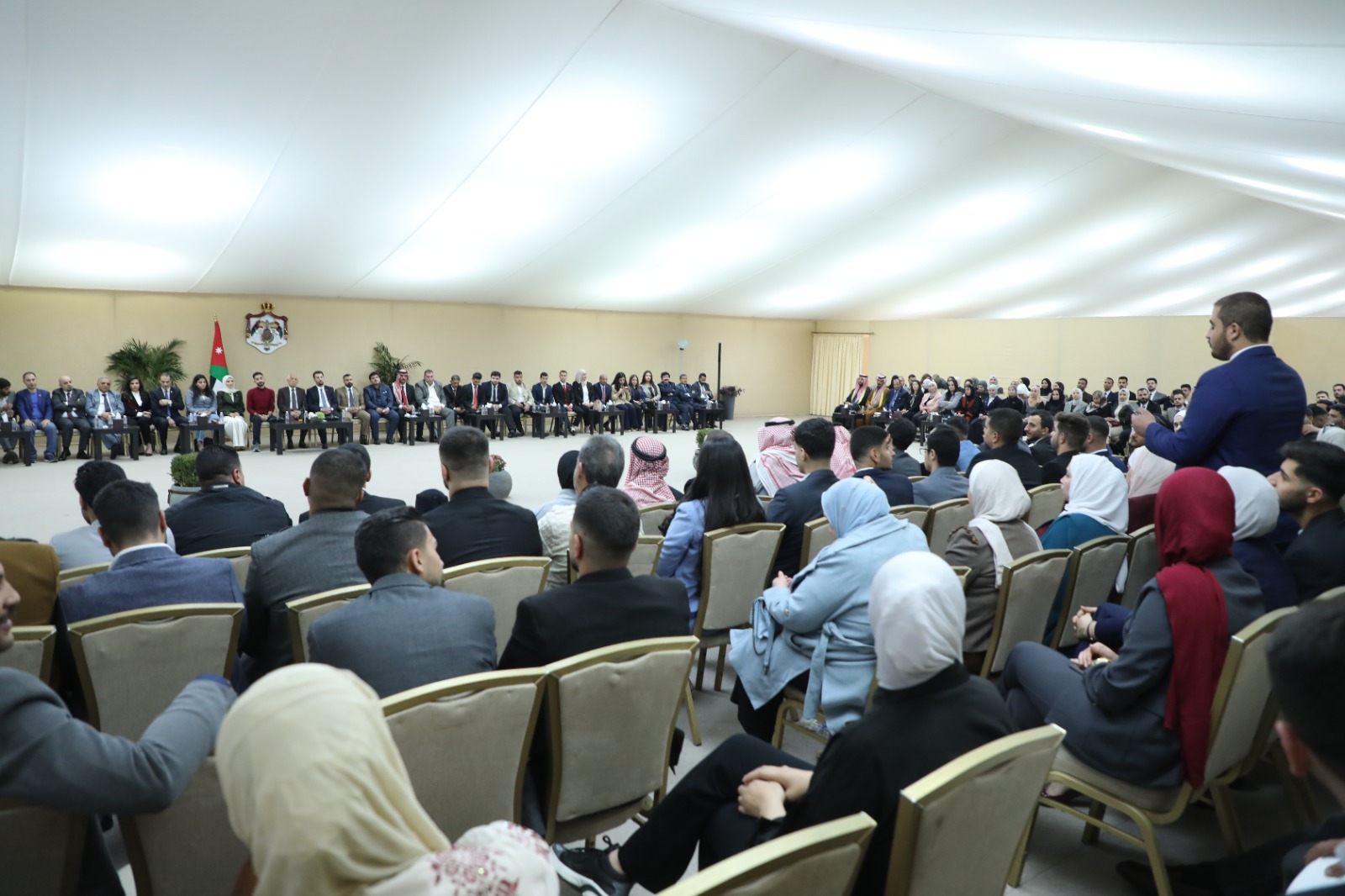 صورة حول : العيسوي: القيادة الهاشمية تراهن على جيل يؤمن بوطنه ويصنع مستقبله العيسوي: القيادة الهاشمية تراهن على جيل يؤمن بوطنه ويصنع مستقبله