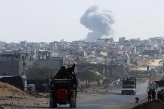 الاحتلال ينسف منازل بخان يونس