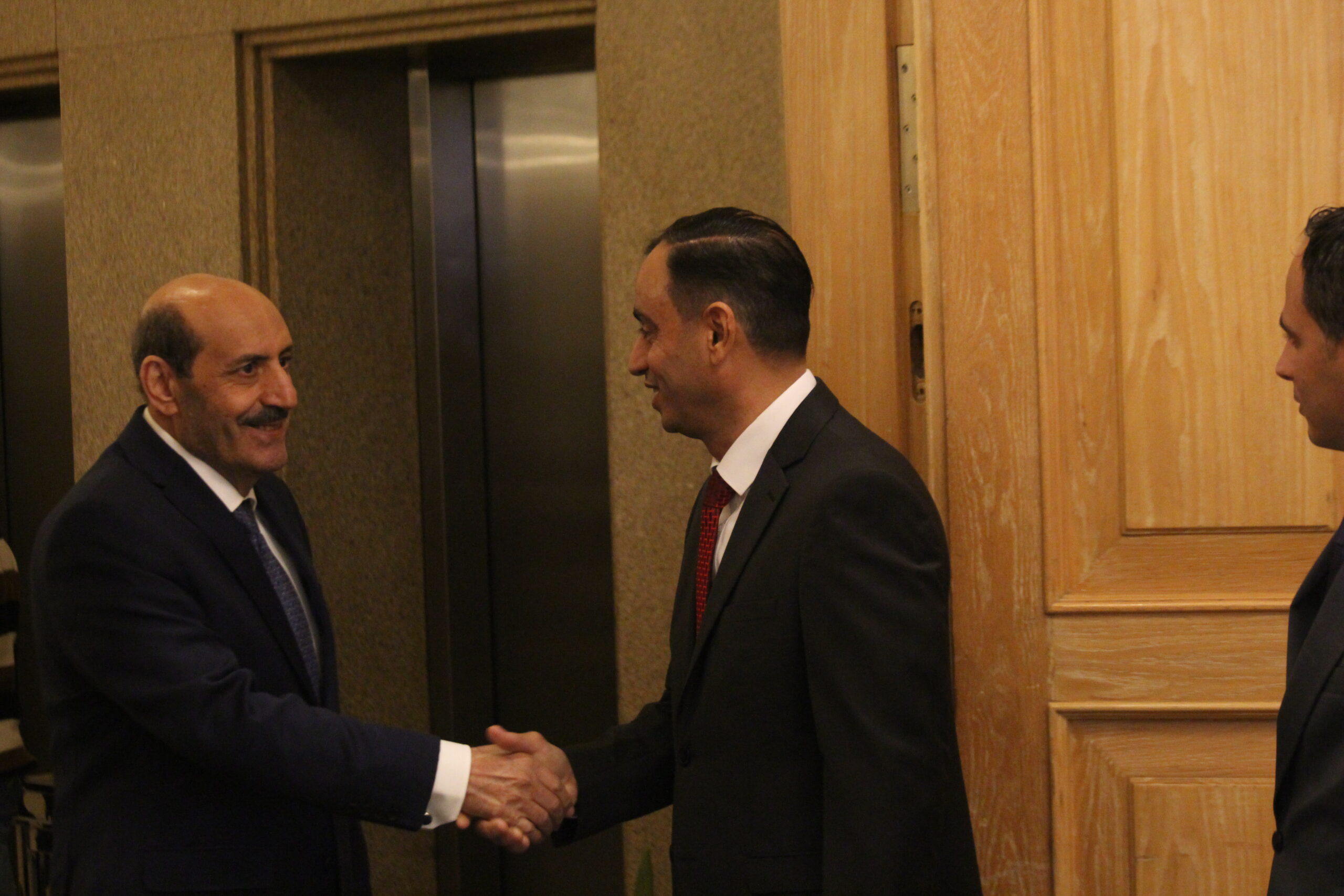 الكابتن الطيار دريد اللواما يولم بمناسبة زفاف نجله