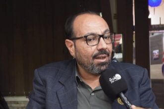 بالفيديو…نقيب الحلاقين لصراحة نيوز: مهنة الحلاقة خاصة للأردنيين