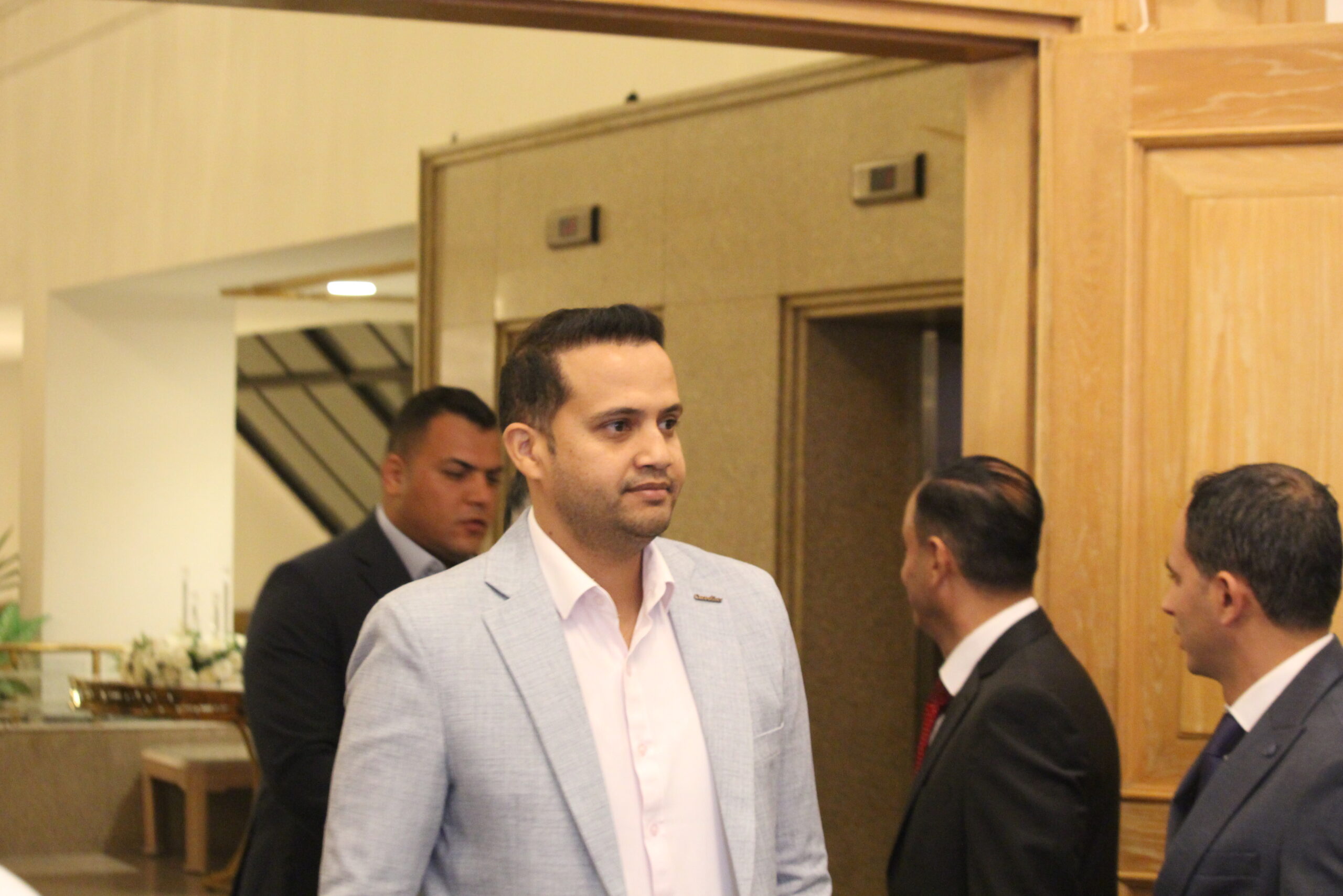 الكابتن الطيار دريد اللواما يولم بمناسبة زفاف نجله