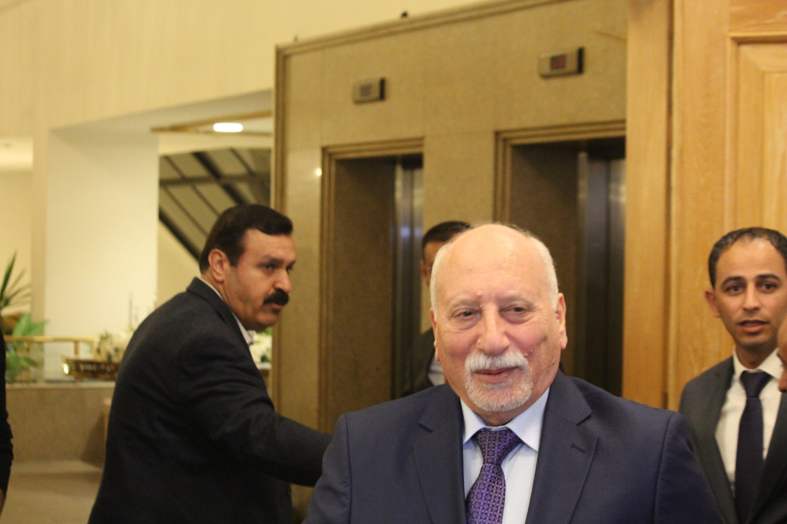 الكابتن الطيار دريد اللواما يولم بمناسبة زفاف نجله