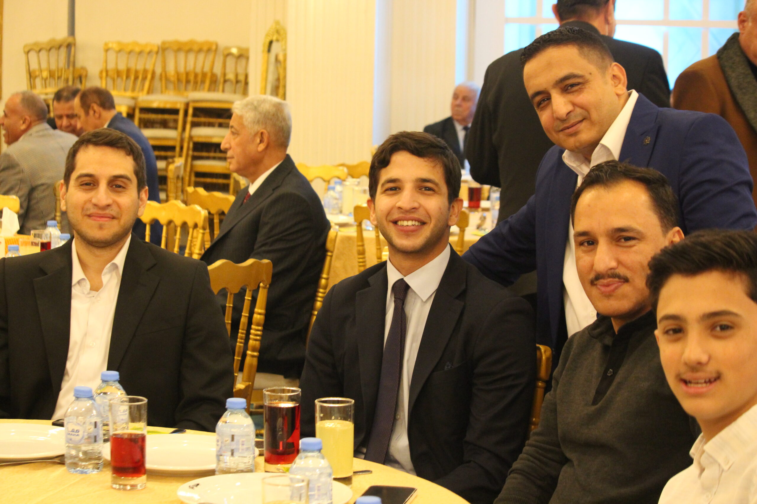 الكابتن الطيار دريد اللواما يولم بمناسبة زفاف نجله