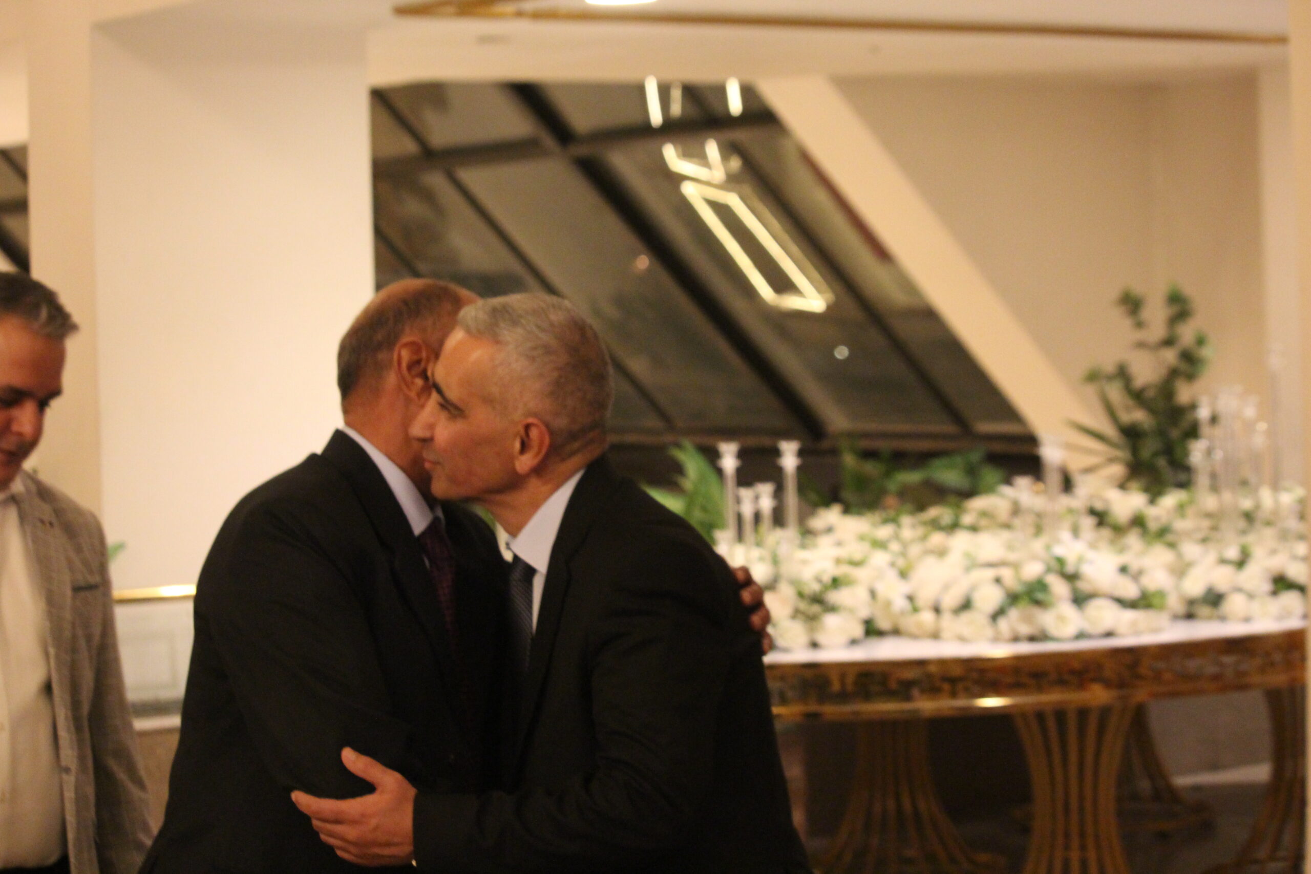 الكابتن الطيار دريد اللواما يولم بمناسبة زفاف نجله