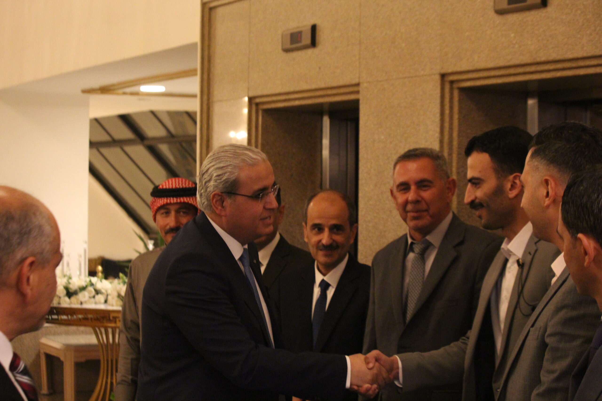 الكابتن الطيار دريد اللواما يولم بمناسبة زفاف نجله