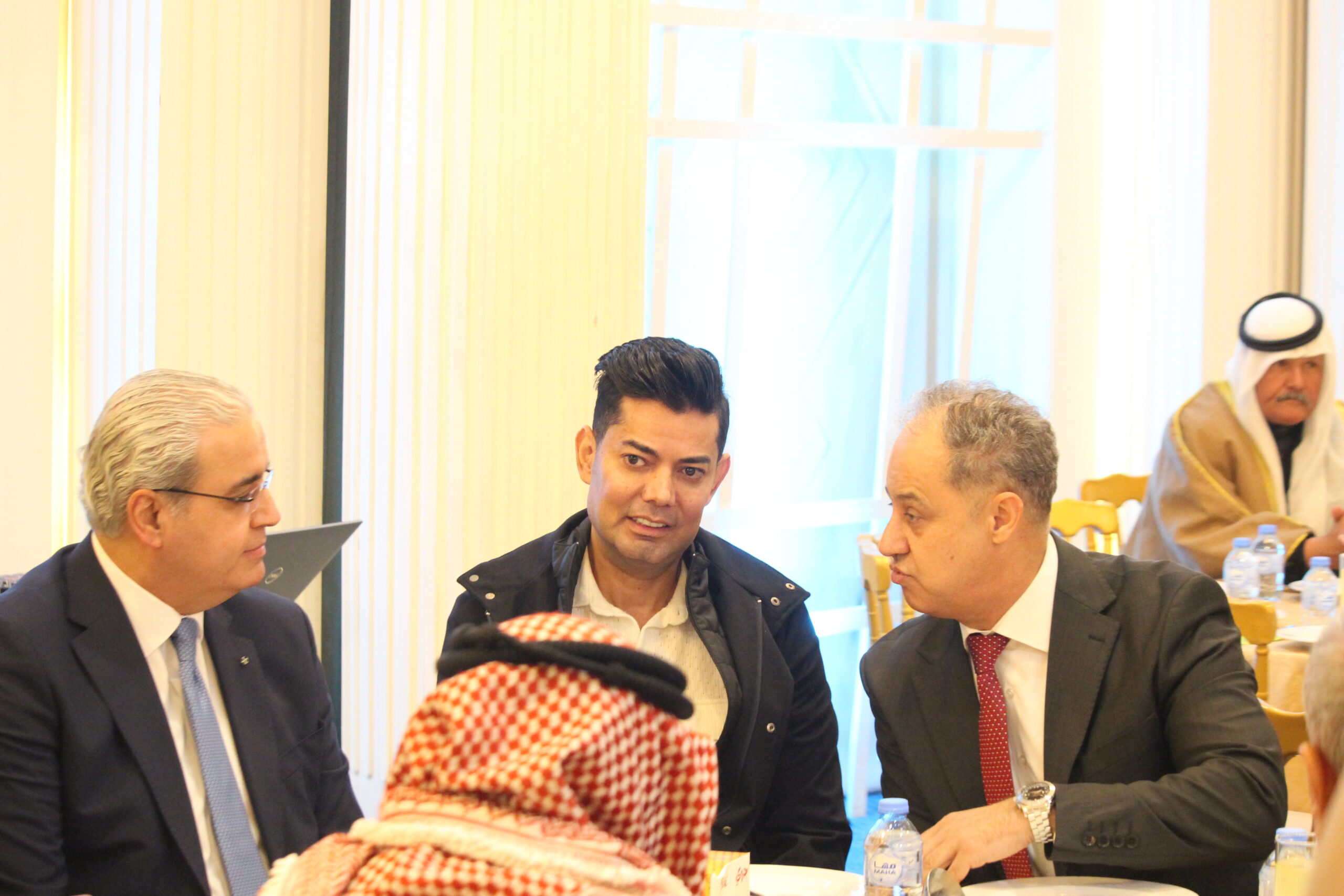 الكابتن الطيار دريد اللواما يولم بمناسبة زفاف نجله