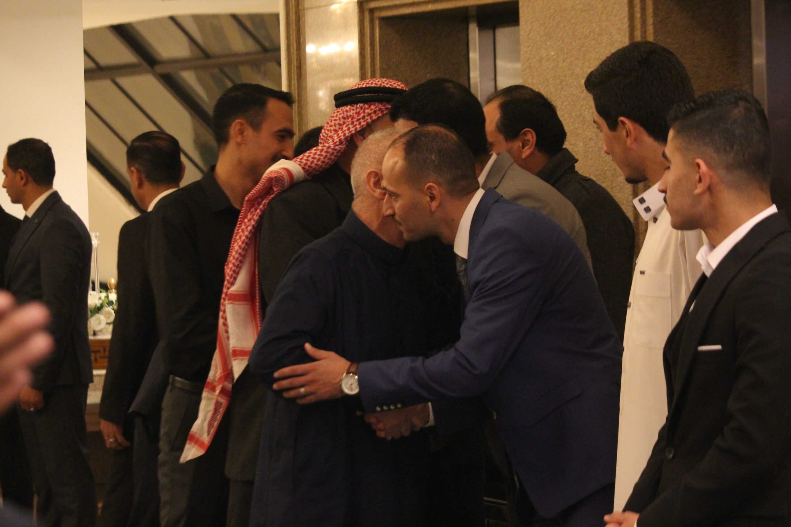 الكابتن الطيار دريد اللواما يولم بمناسبة زفاف نجله