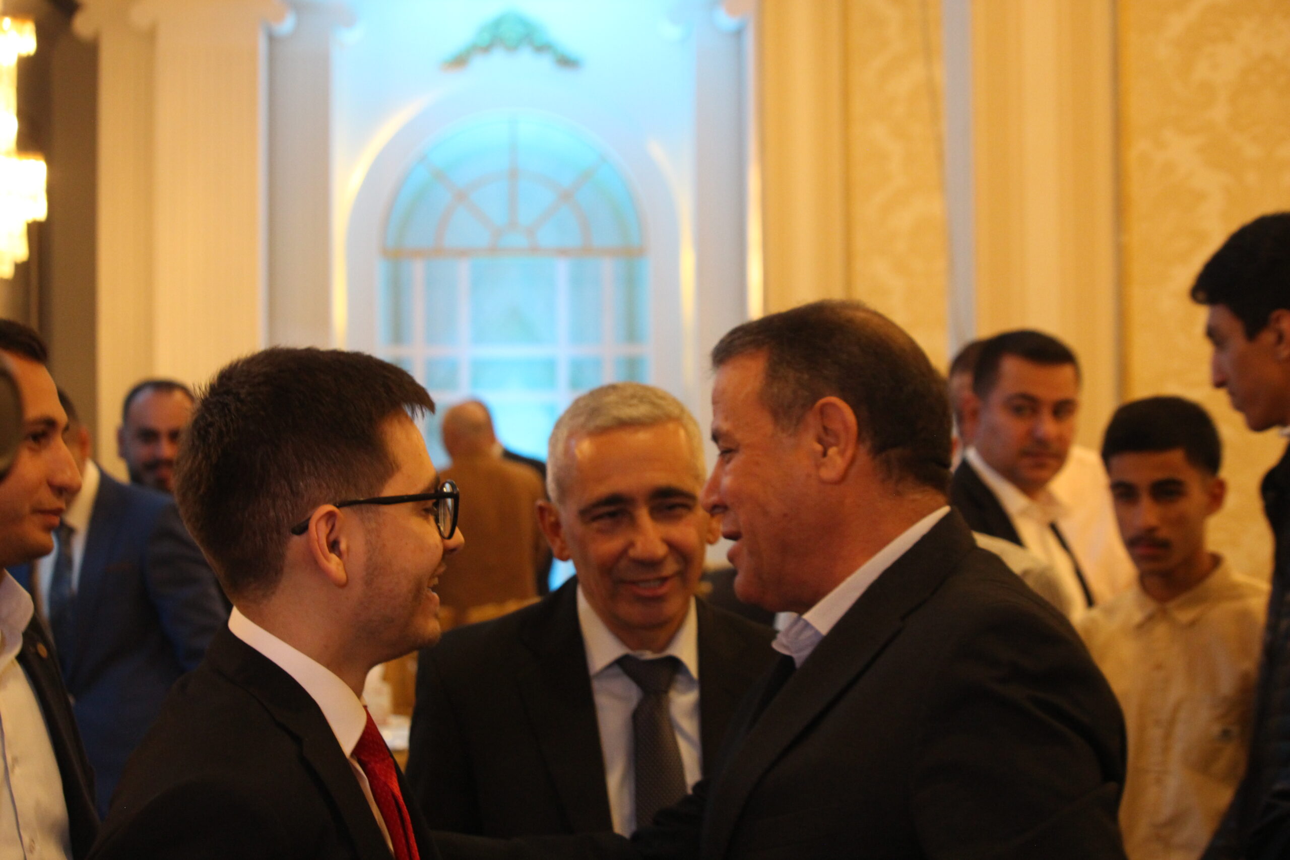 الكابتن الطيار دريد اللواما يولم بمناسبة زفاف نجله