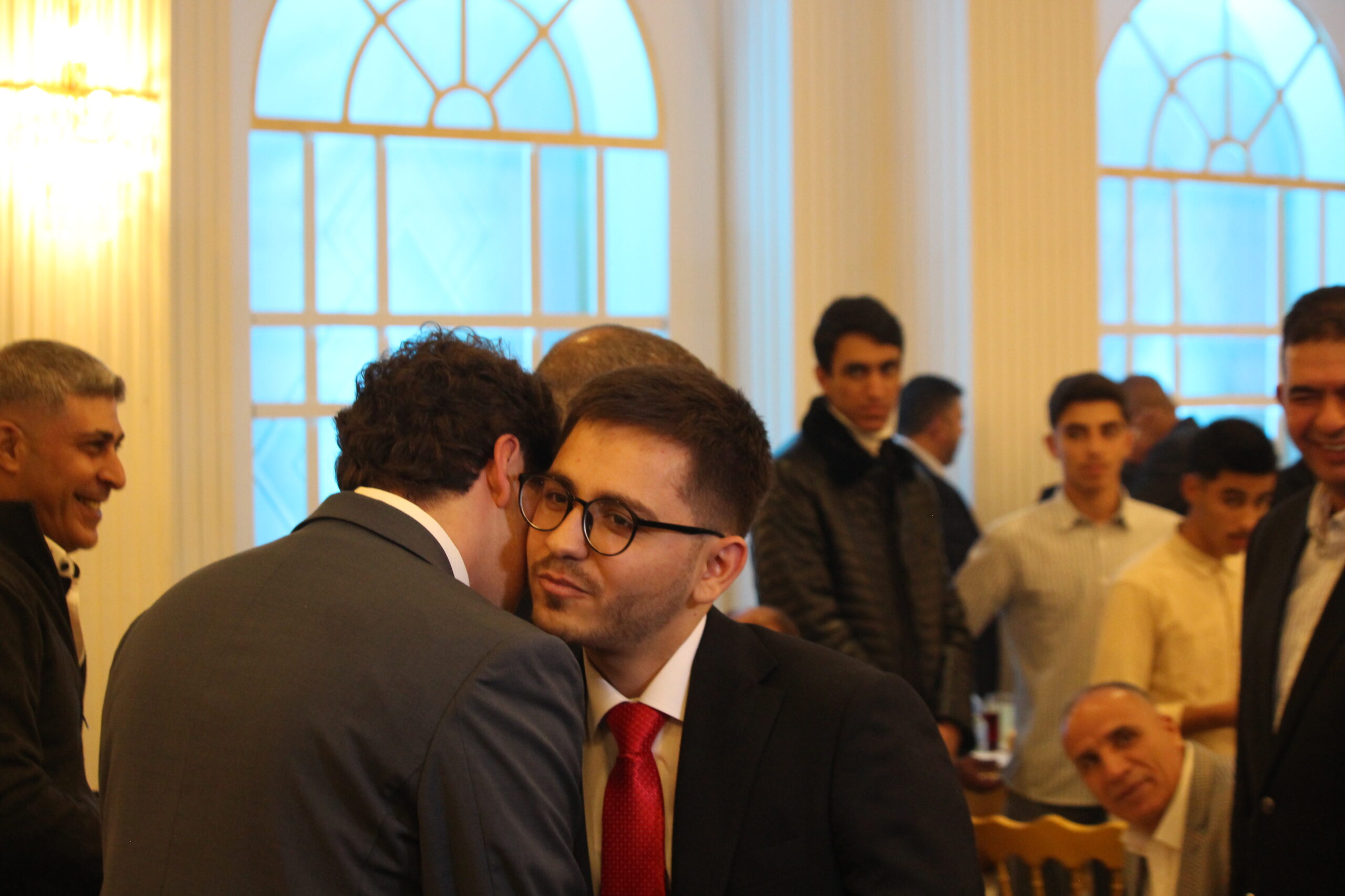 الكابتن الطيار دريد اللواما يولم بمناسبة زفاف نجله