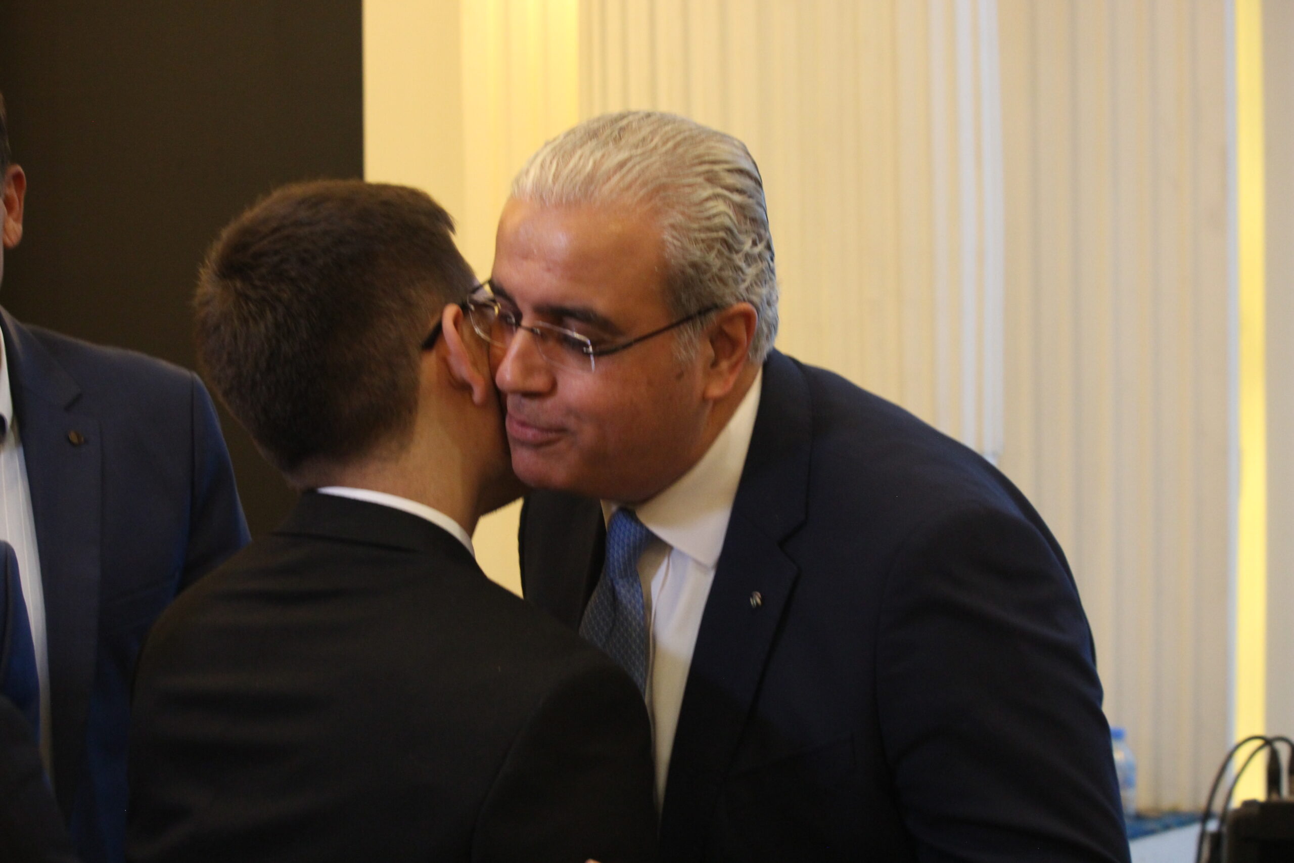 الكابتن الطيار دريد اللواما يولم بمناسبة زفاف نجله