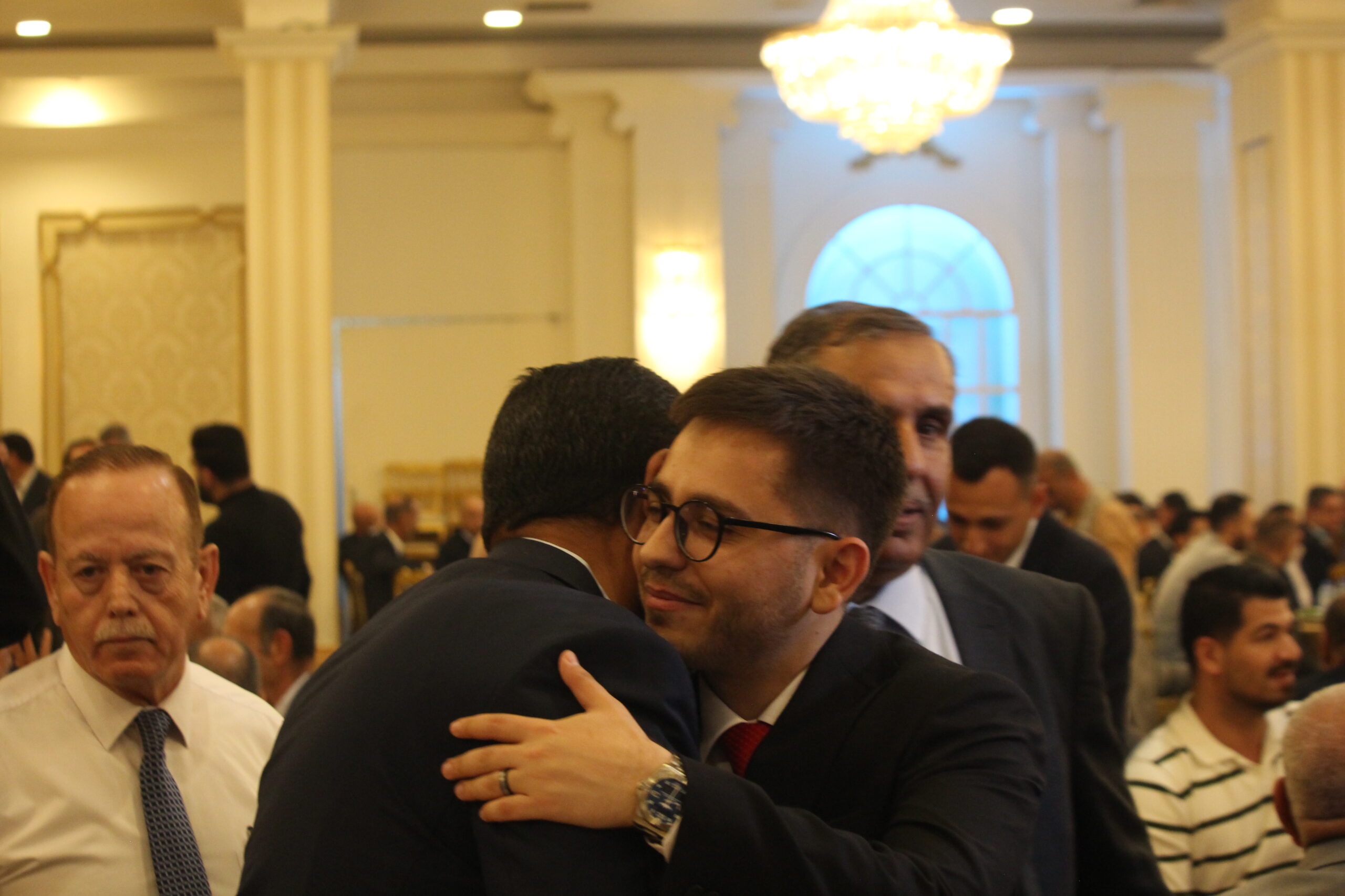 الكابتن الطيار دريد اللواما يولم بمناسبة زفاف نجله