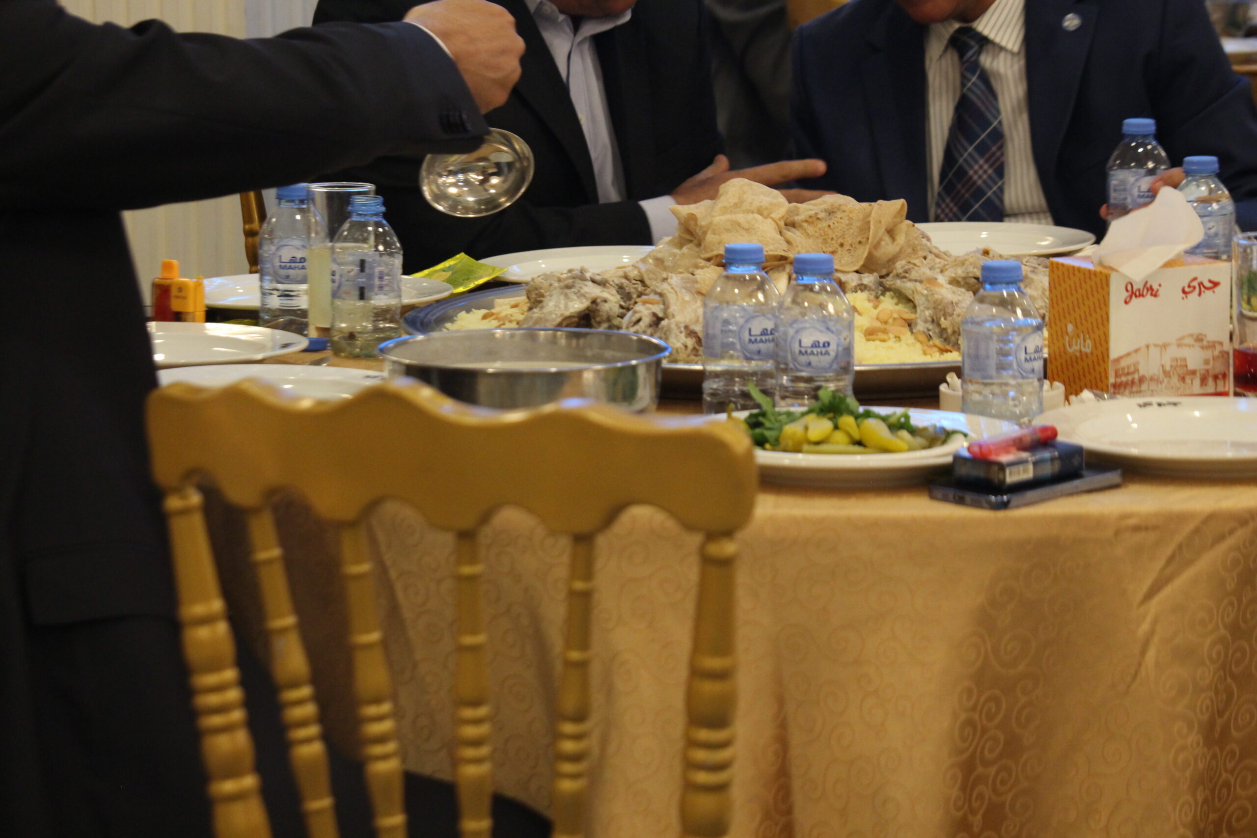 صورة حول : الكابتن الطيار دريد اللواما يولم بمناسبة زفاف نجله الكابتن الطيار دريد اللواما يولم بمناسبة زفاف نجله