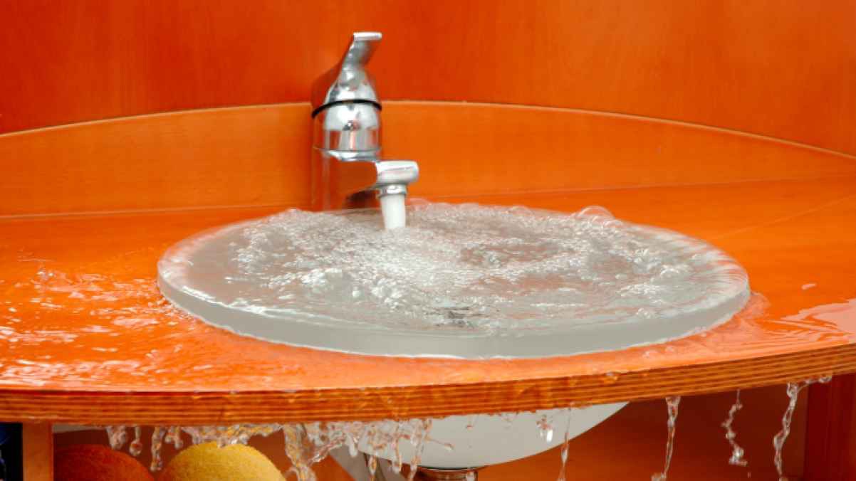 صورة حول : الصين: امرأة تغرق غرفة بفندق بالمياه بعد نوبة غضب الصين: امرأة تغرق غرفة بفندق بالمياه بعد نوبة غضب