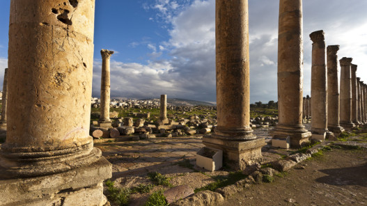 صورة حول : إغلاق جزئي لشارع مدخل الآثار في جرش إغلاق جزئي لشارع مدخل الآثار في جرش