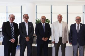 نقيب الصحفيين ونائبه في ضيافة جامعة عمان الأهلية