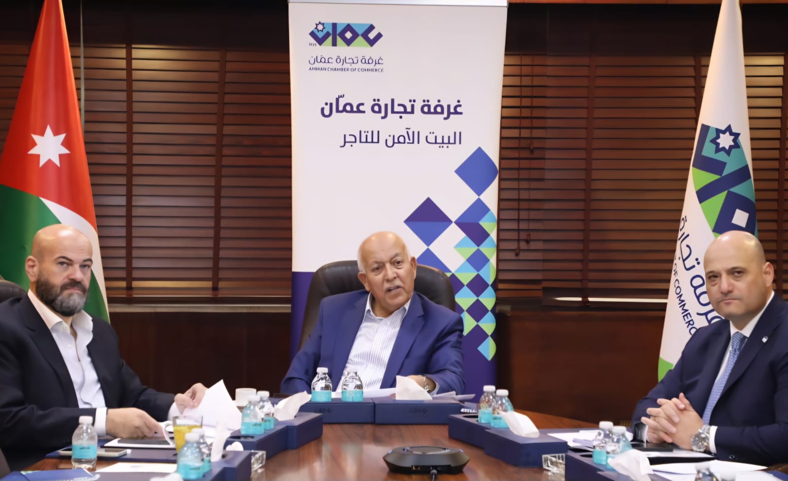 صورة حول : تجارة عمان تبحث تعزيز التعاون الاقتصادي مع إندونيسيا تجارة عمان تبحث تعزيز التعاون الاقتصادي مع إندونيسيا