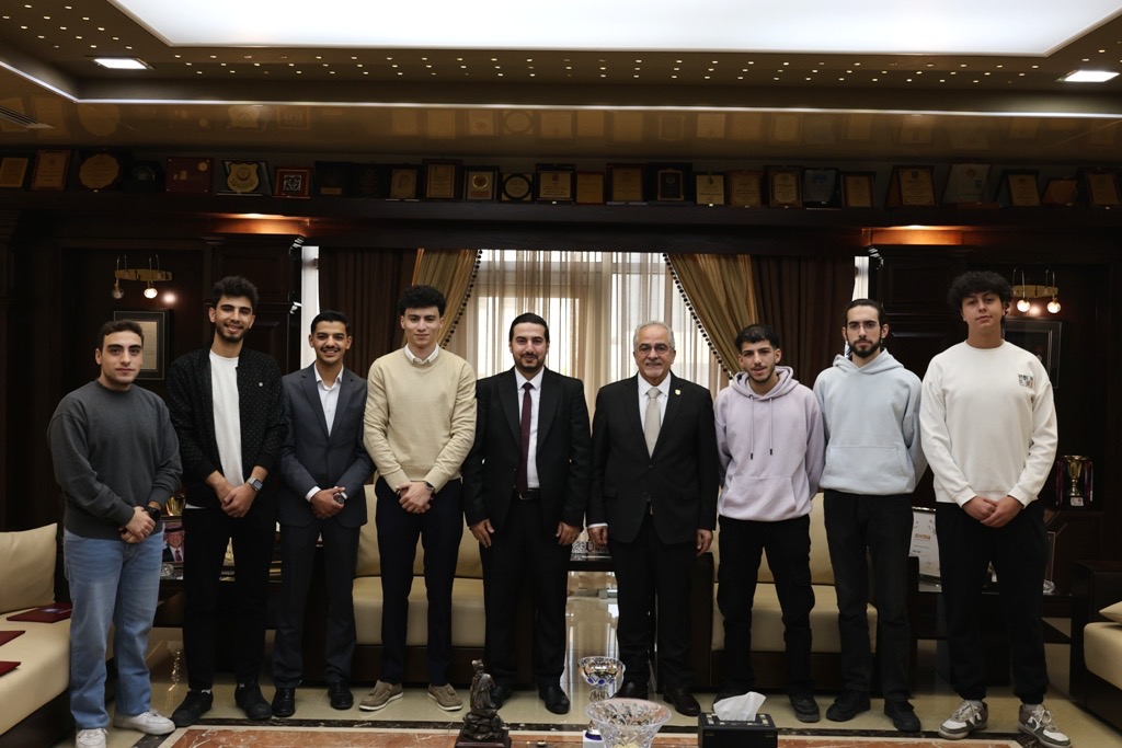 صورة حول : رئيس عمان الأهلية يكرّم فريق الجامعة الفائز بالمركز الثاني محلياً بمسابقة IEEE للأمن السيبراني والأول في فئة الويب المتقدّم رئيس عمان الأهلية يكرّم فريق الجامعة الفائز بالمركز الثاني محلياً بمسابقة IEEE للأمن السيبراني والأول في فئة الويب المتقدّم