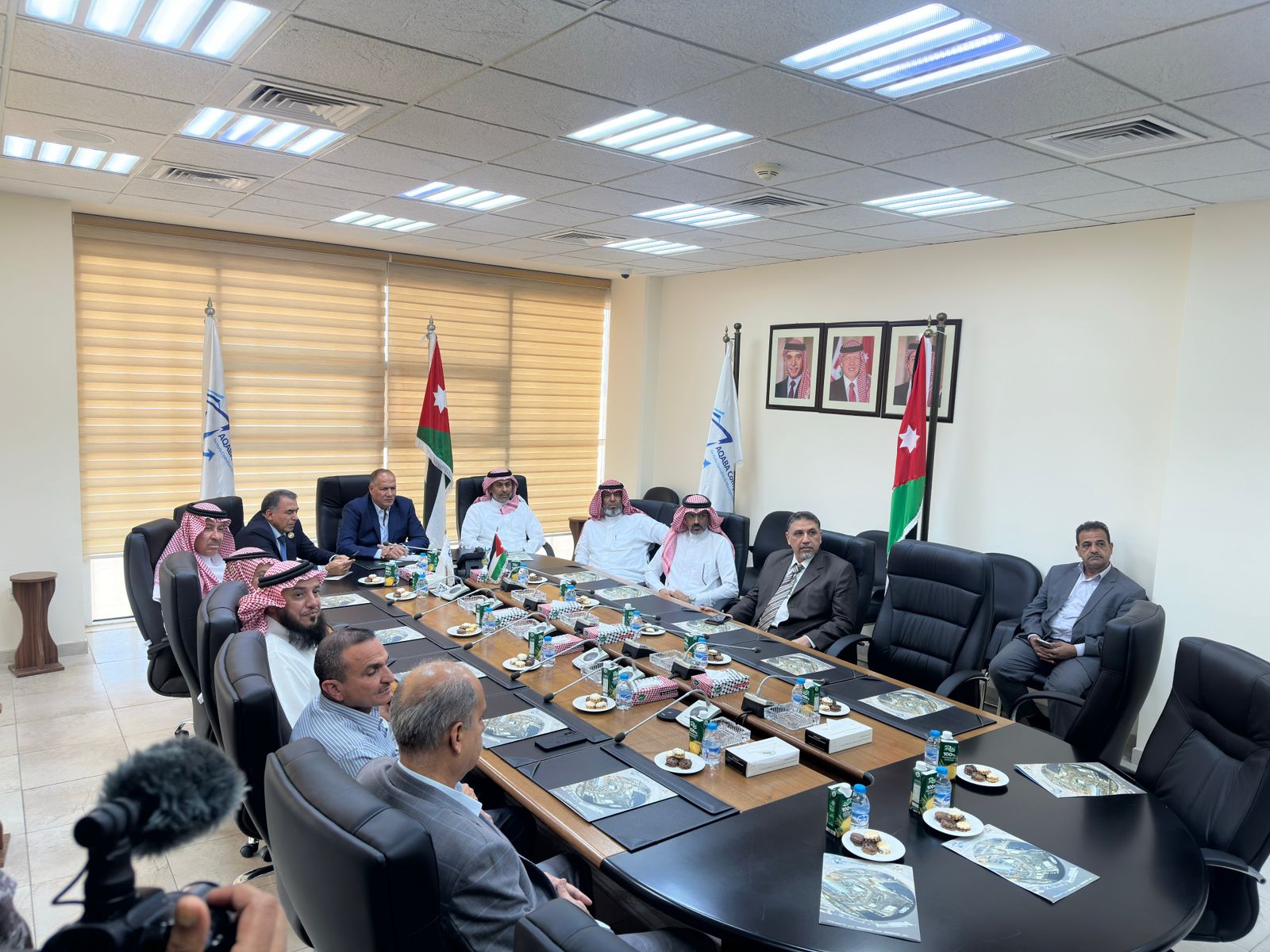 صورة حول : "صناعة عمان" تنظم جولة لوفد سعودي على عدة مرافق اقتصادية بالعقبة "صناعة عمان" تنظم جولة لوفد سعودي على عدة مرافق اقتصادية بالعقبة