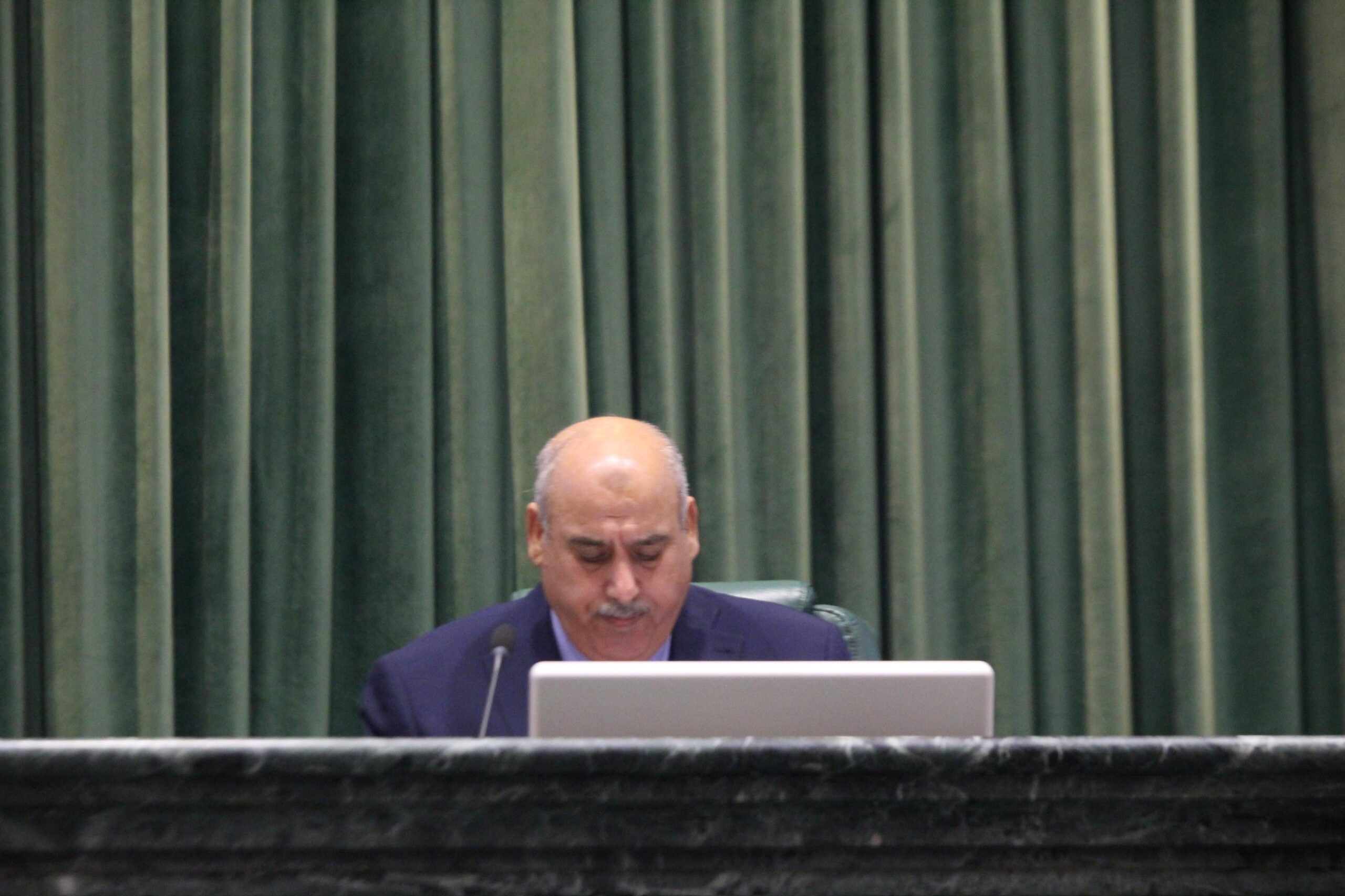 بالفيديو والصور… لقطات من مجلس النواب قبيل مناقشة خدمة العلم