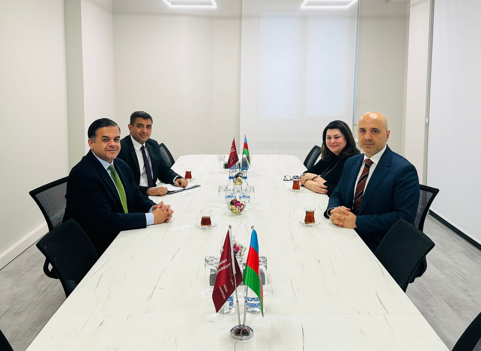 وزارة السياحة والآثار تعزز تعاونها مع السوق الأذري لاستقطاب مزيد من السياح للأردن