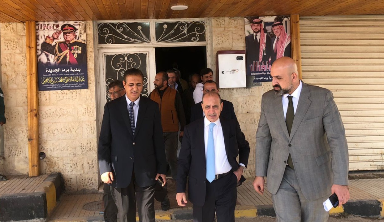 وزير الإدارة المحلية يتفقد جاهزية بلدية برما لفصل الشتاء