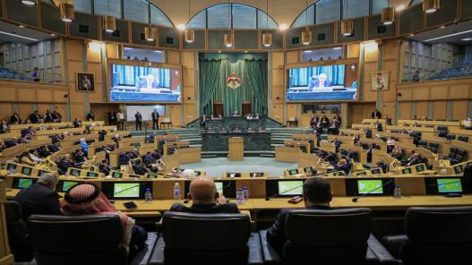 صورة حول : بالفيديو… خلاف بين القاضي والعرموطي حول توقيت الحديث للنواب بالفيديو… خلاف بين القاضي والعرموطي حول توقيت الحديث للنواب