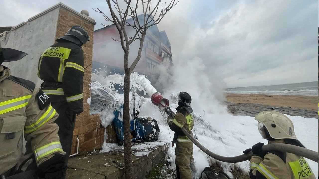 صورة حول : تحطم مروحية سياحية في داغستان ومصرع أربعة أشخاص تحطم مروحية سياحية في داغستان ومصرع أربعة أشخاص