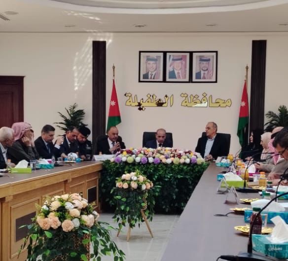 وزيرا الإدارة المحلية والسياحة يلتقان مع فعاليات السياحة في الطفيلة