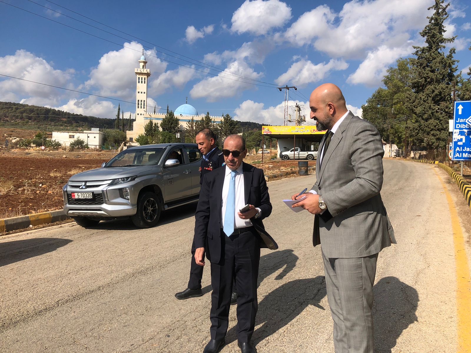 صورة حول : وزير الإدارة المحلية يتفقد جاهزية بلدية برما لفصل الشتاء وزير الإدارة المحلية يتفقد جاهزية بلدية برما لفصل الشتاء