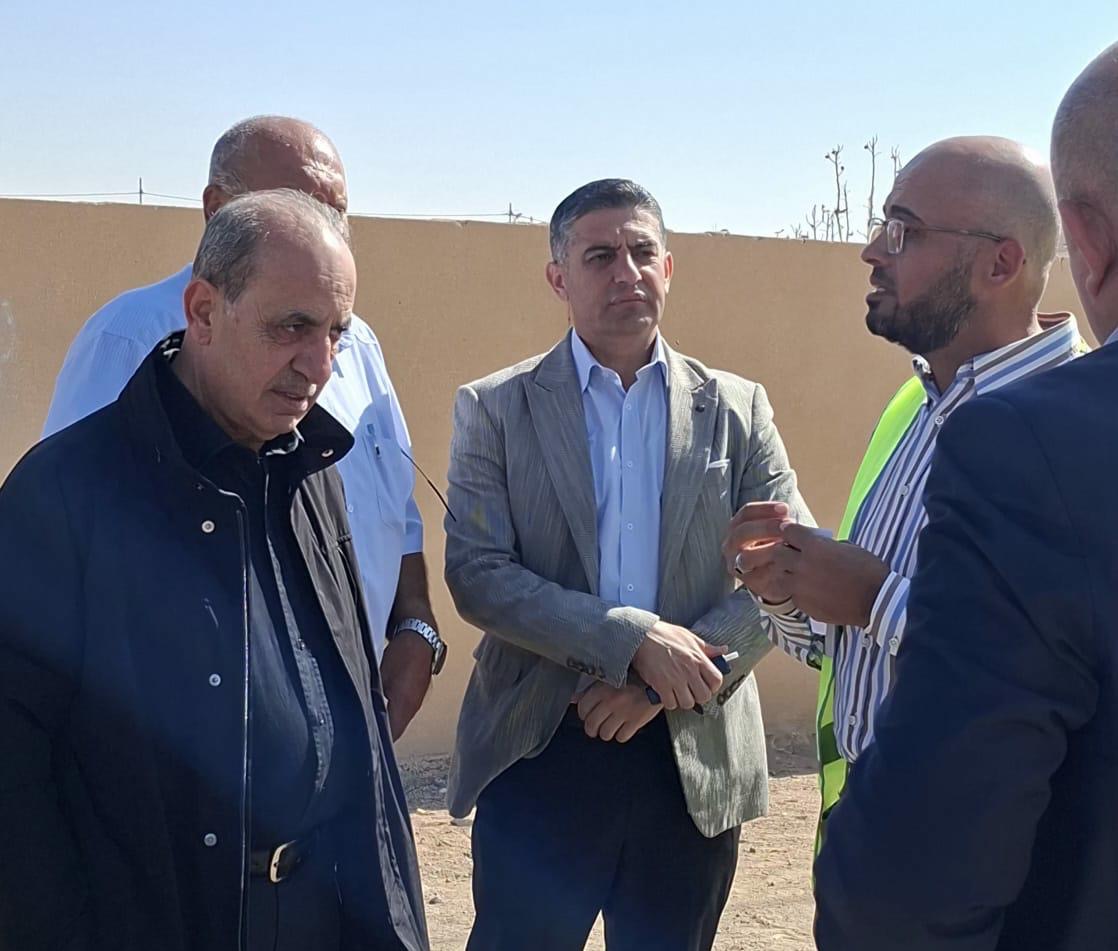 وزير الإدارة المحلية يتابع ميدانياً جاهزية بلديتي القويرة والجفر لفصل الشتاء