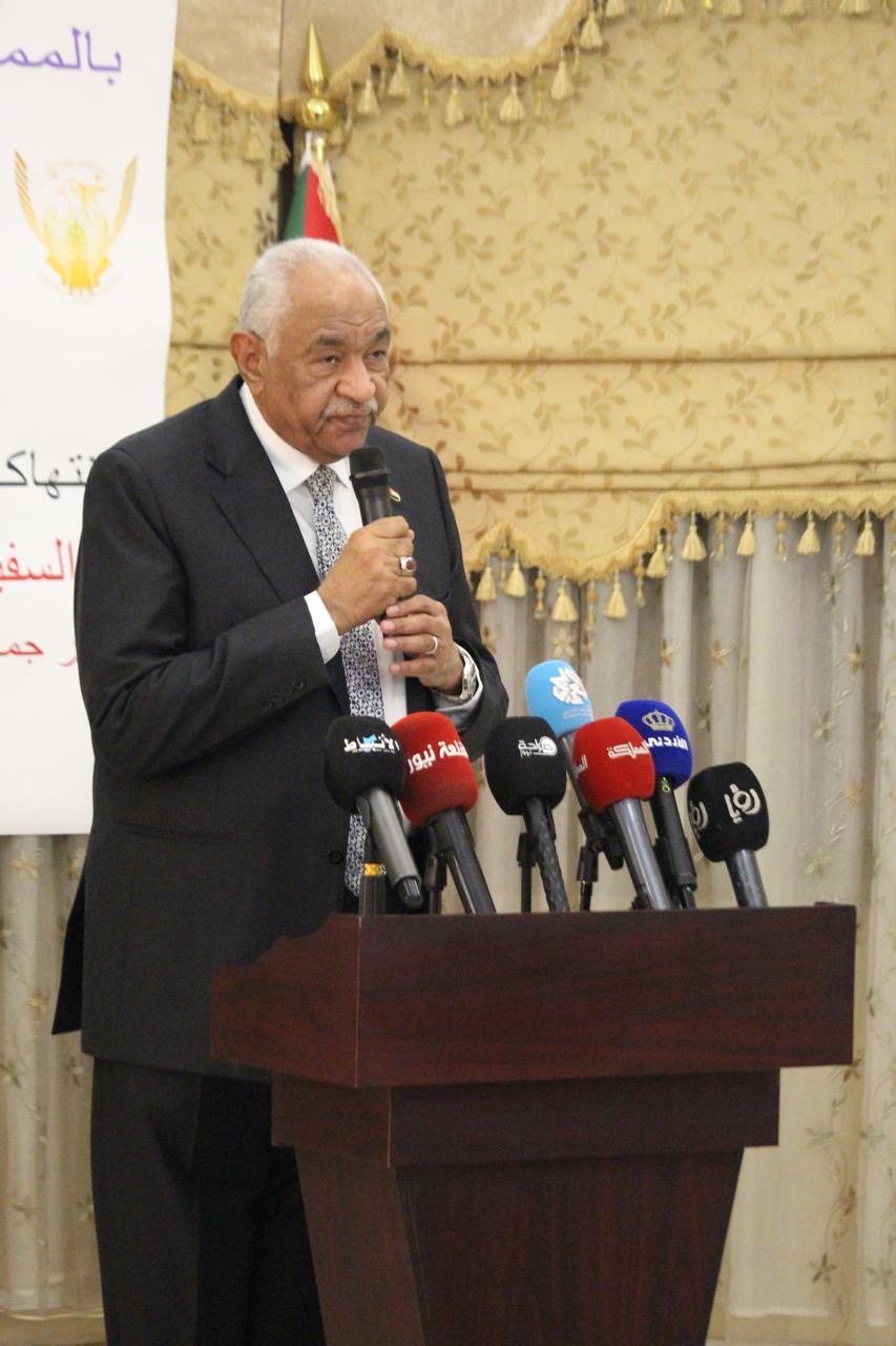 بالفيديو والصور مؤتمر صحفي لسفير السودان لدى الأردن