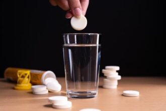 مخاطر تناول فيتامين سي بجرعات عالية