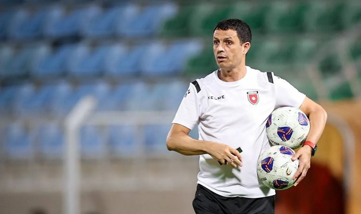 صورة حول : جمال سلامي يشدد على أهمية الفوز أمام الكويت جمال سلامي يشدد على أهمية الفوز أمام الكويت