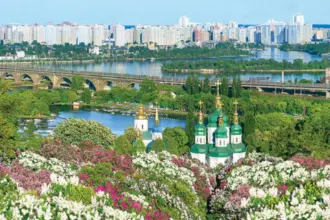 أوكرانيا عرضت التنازل عن 20% من أراضيها للسلام