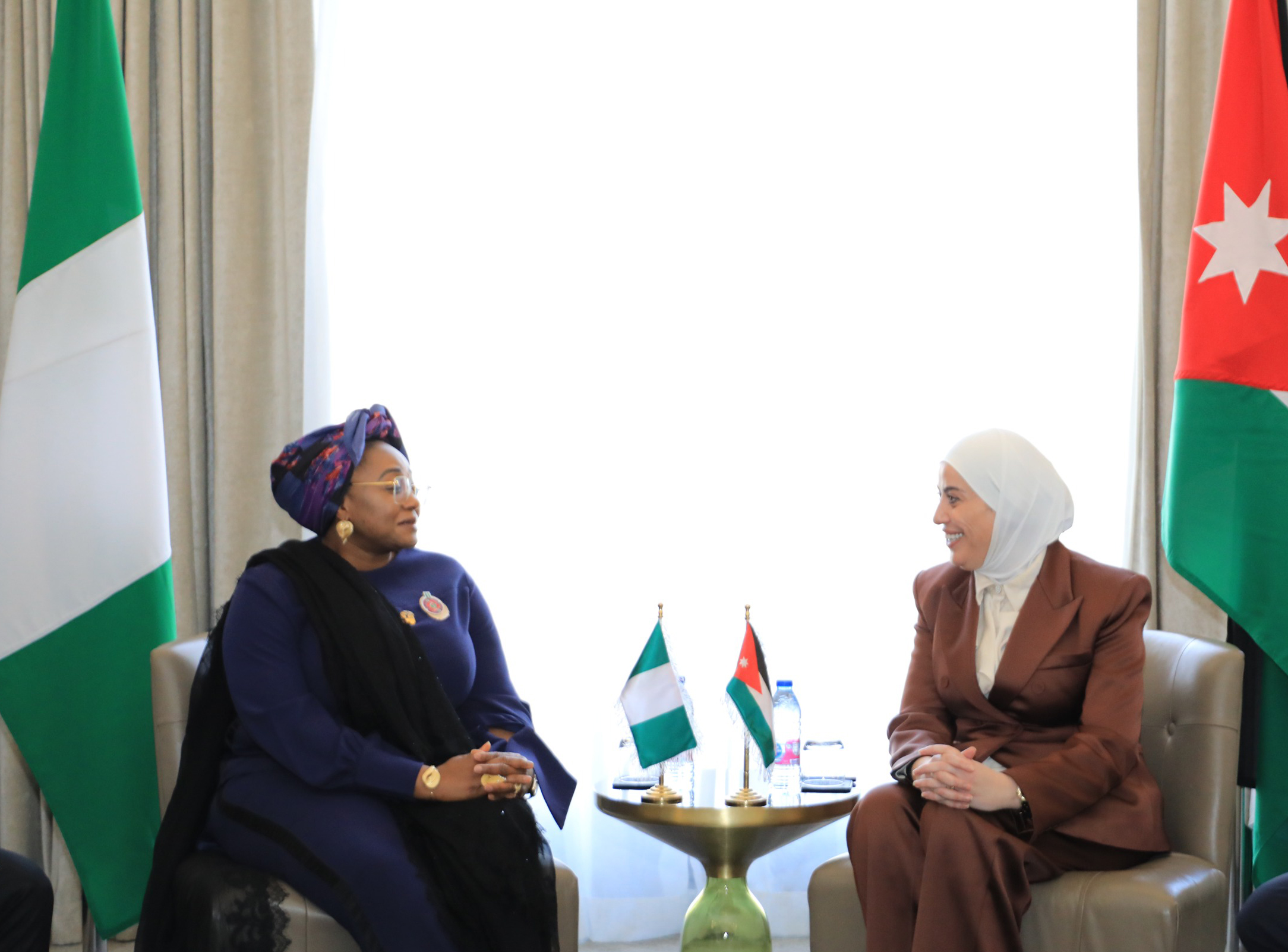 صورة حول : وزيرة التنمية الاجتماعية تلتقي نظيرتها النيجيرية لتعزيز التعاون وزيرة التنمية الاجتماعية تلتقي نظيرتها النيجيرية لتعزيز التعاون