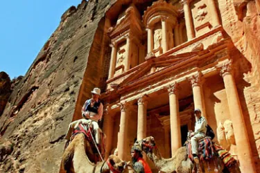 صورة حول : ارتفاع السياحة الدولية في الأردن بنسبة 14.6% خلال 11 شهراً ارتفاع السياحة الدولية في الأردن بنسبة 14.6% خلال 11 شهراً