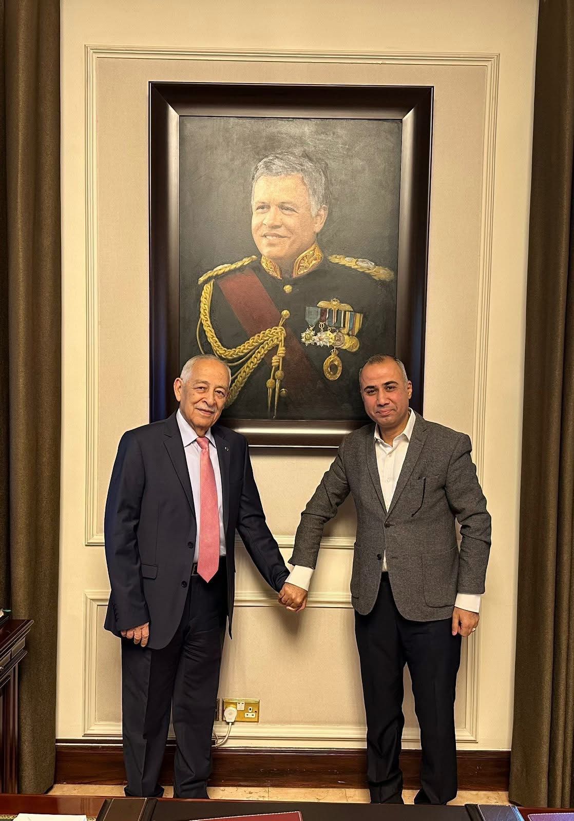 في حضرة المكان والزمان… كنت هناك في الديوان الملكي العامر