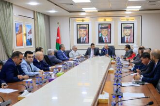 " الشباب النيابية" تناقش آلية عملها