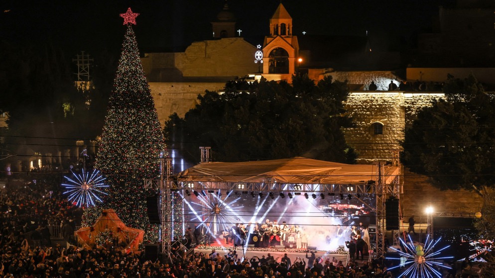 صورة حول : بيت لحم تستعيد فرحة عيد الميلاد بعد عامين من الحرب بيت لحم تستعيد فرحة عيد الميلاد بعد عامين من الحرب
