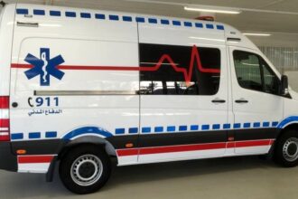 عاجل | وفاتان و3 إصابات بحادث تدهور مركبة على الطريق الصحراوي