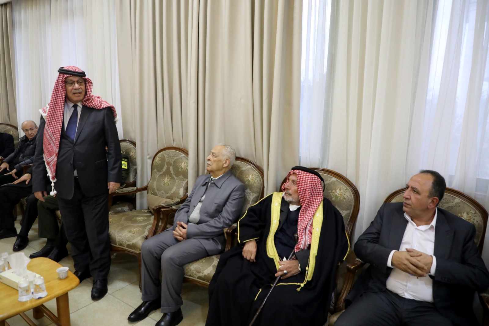 *مندوبا عن الملك وولي العهد.. العيسوي يعزي العجارمة والعمايرة والرحامنة والنجار وأبو حسان*