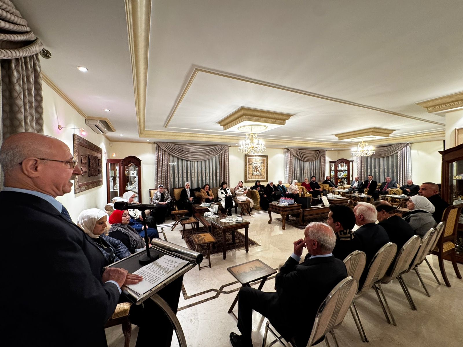 ديوان الباشا الملكاوي يحتضن تكريم سيّدات ملكاويات مُتميّزات عربياً وعالمياً / مصوّر