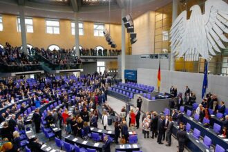 البرلمان الألماني يقر إصلاح التقاعد المثير للجدل