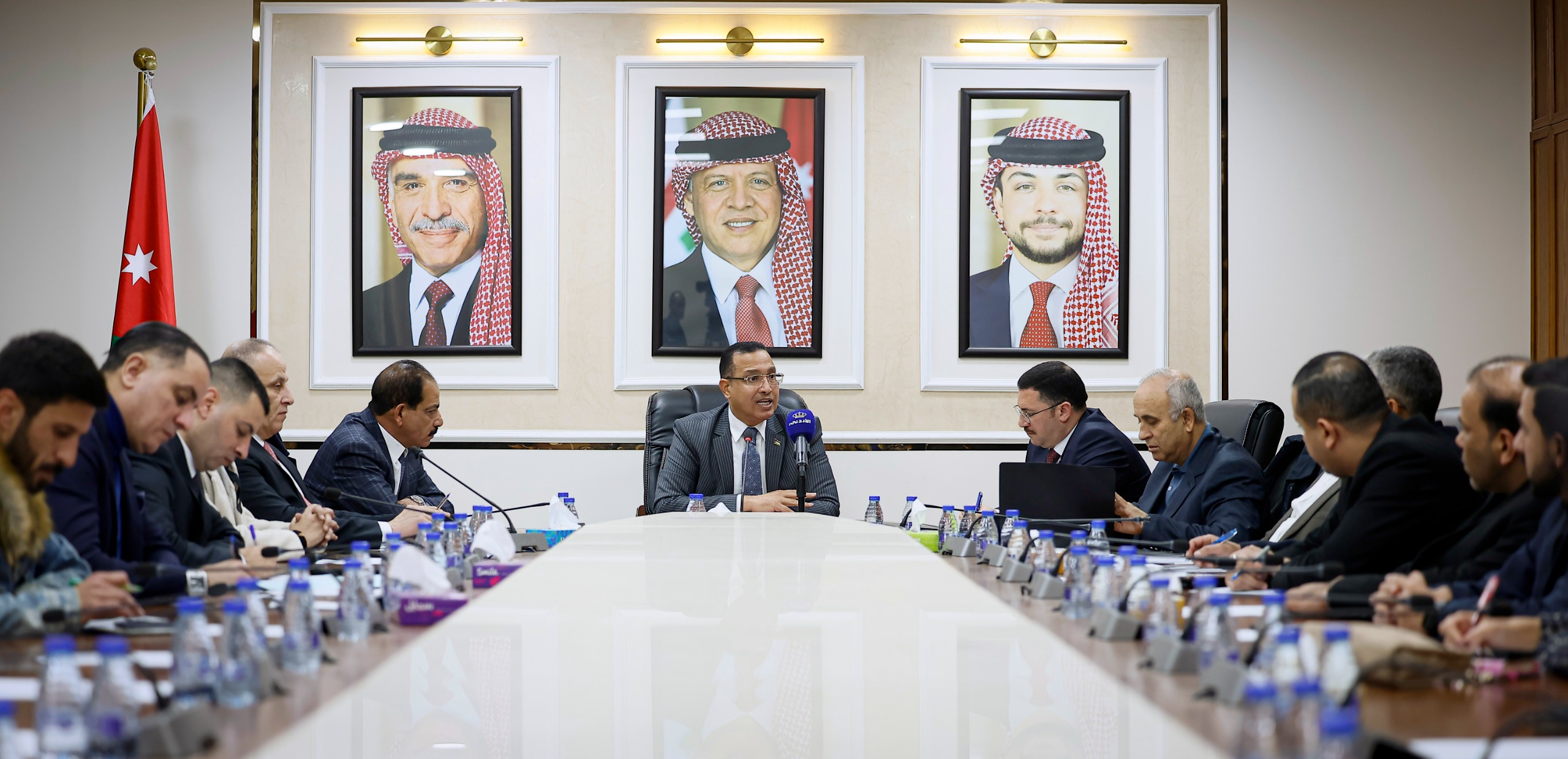 " الإدارية النيابية" تبحث مطالب موظفين في دائرة ضريبة الدخل