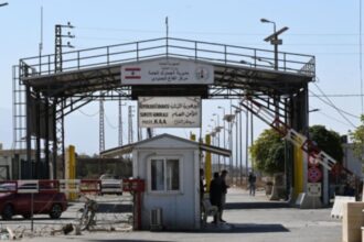 الدفاع المدني السوري ينقذ أشخاصًا من الغرق عند الحدود اللبنانية