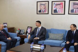 التربية والصين تبحثان تعزيز التعاون التعليمي والتحول الرقمي