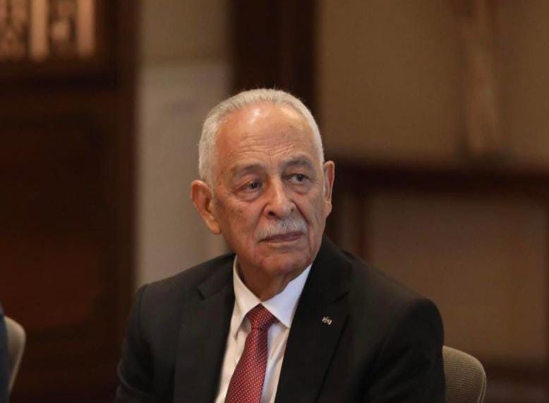 صورة حول : العيسوي ينقل تعازي الملك وولي العهد إلى عشائر أبو سلمى وطاس وهاكوز العيسوي ينقل تعازي الملك وولي العهد إلى عشائر أبو سلمى وطاس وهاكوز