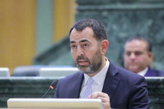 النائب السابق "زيد العتوم" :الموازنة معدة مسبقًا ويترك للنائب المنبر فقط ليتحدث"