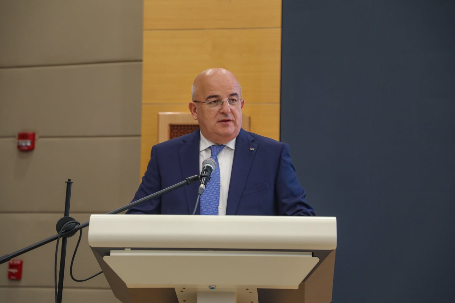 الجامعة الهاشمية تعقد جلسة نقاشية حول العنف ضد المرأة